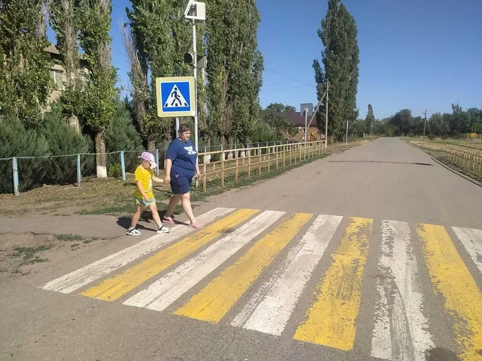 1000093458